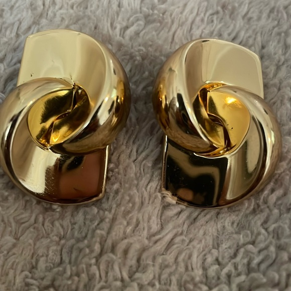 Vintage Christian Dior Interlock CD Logo Clip on Earrings Polish 18K Gold Plate - Picture 1 of 7